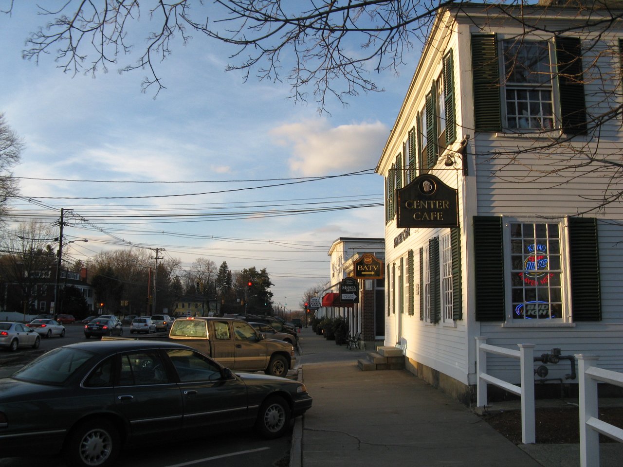 Billerica Center, Billerica, Massachusetts. A real photograph of the town where Robert and Anne reported the December 2004 deck encounter. No photograph or sketch of the object itself was ever published; the only physical evidence the couple described, a burn on Robert's hand shown to a reporter in a photo and a vanishing white powder, was never put online and no longer exists, so this is a stand-in image of the locale, not of the event.