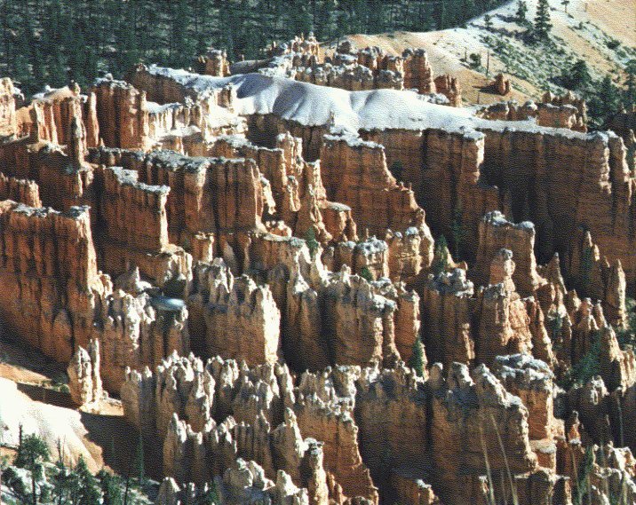 Frame 2 at full width: the canyon view with the unidentified object in the lower-left corner, 7 June 1994 (Roger Louie's original case page).