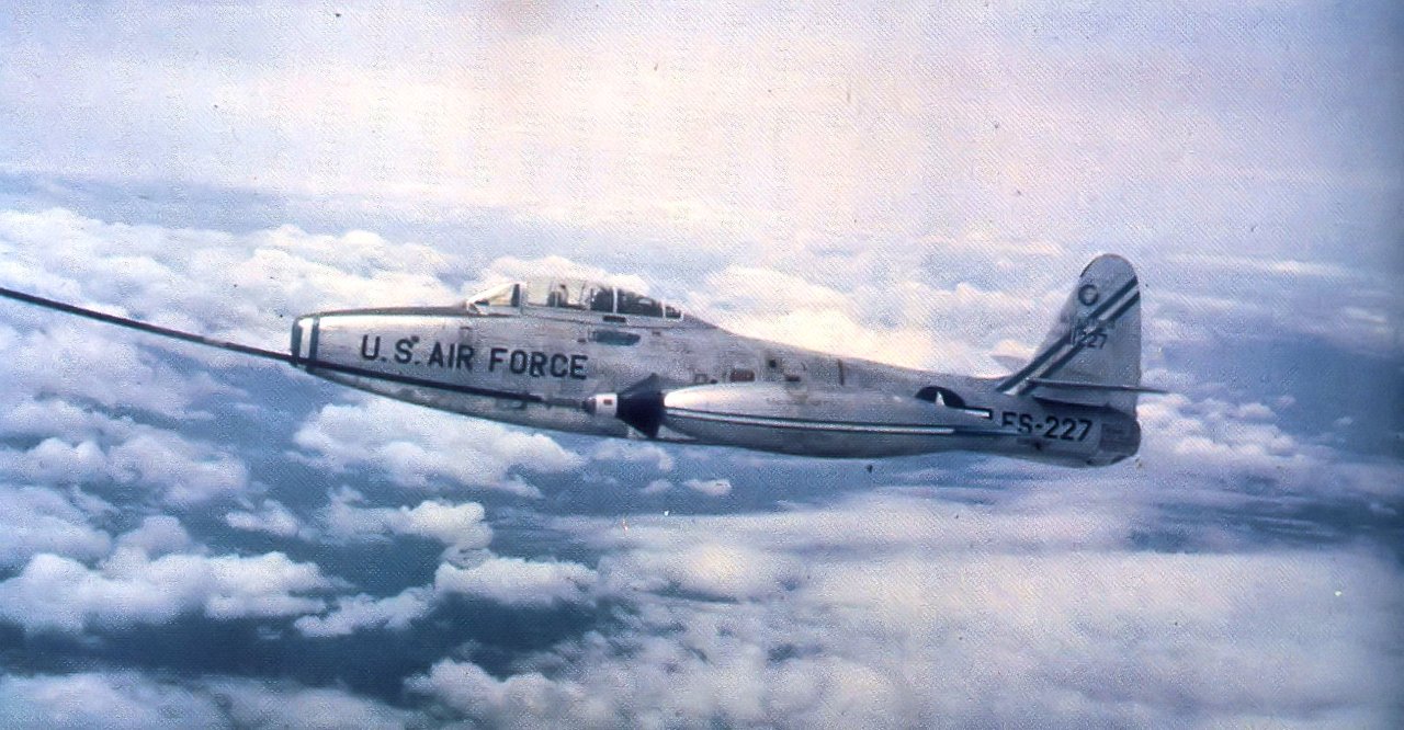 A genuine United States Air Force photograph of a Republic F-84G Thunderjet (serial 51-277), the same interceptor type scrambled twice from Ellsworth Air Force Base to chase the object on the night of 5 August 1953. This is a period archival aircraft photo, not an image of the object itself; the gun-camera and radarscope photographs taken during the actual intercepts reportedly malfunctioned, so no authentic image of the Ellsworth object survives.