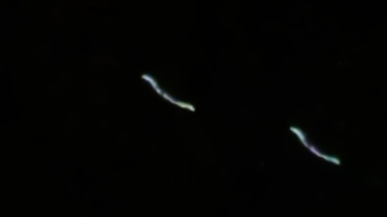 The second frame published by the Hereford Times. The pair of trails here is wide and shallow, 174 by 119 pixels, where the pair in the first frame is tall and narrow at 77 by 167. Different camera shake at a different moment, recorded the same way. The two trails within this frame again match each other, superimposing at 0.65 and refining to 0.72.