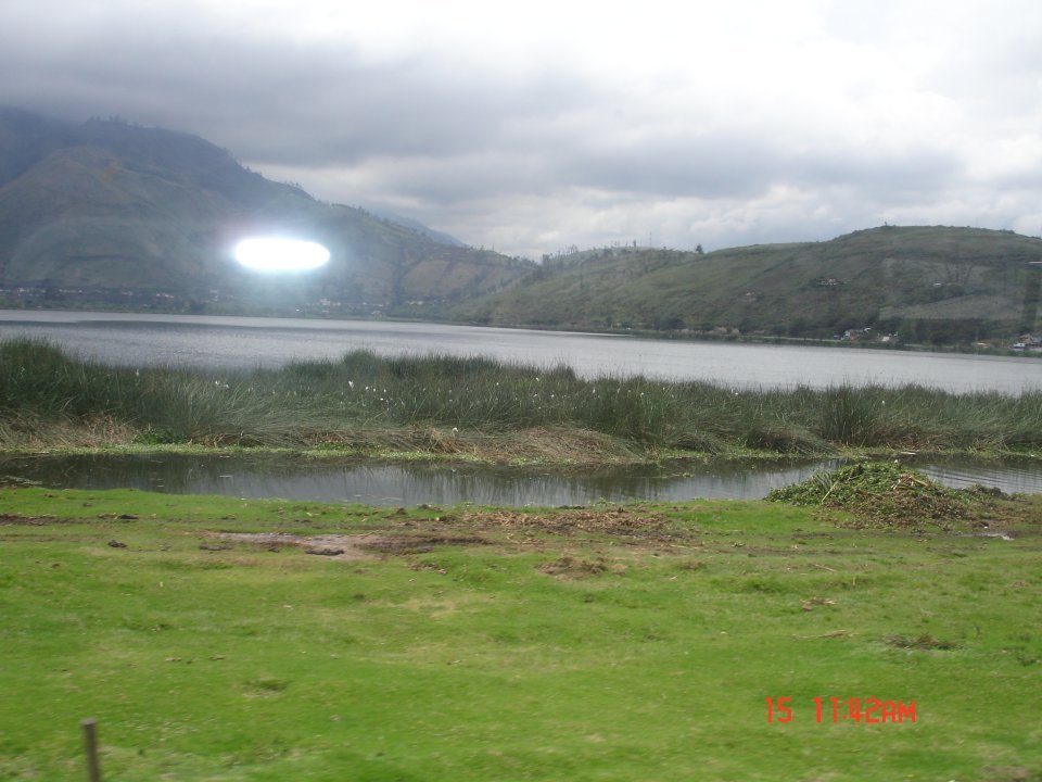 The Ipiales Lake Luminescence - Lake near Ipiales, Narino, Colombia, Weekend of 18 and 19 November 2006