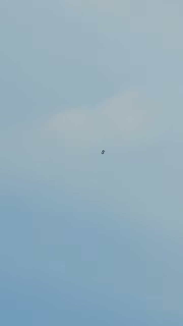 An S-Shaped Object Over L’Aquila, Abruzzo (26 June 2026) - L’Aquila, Abruzzo, Italy