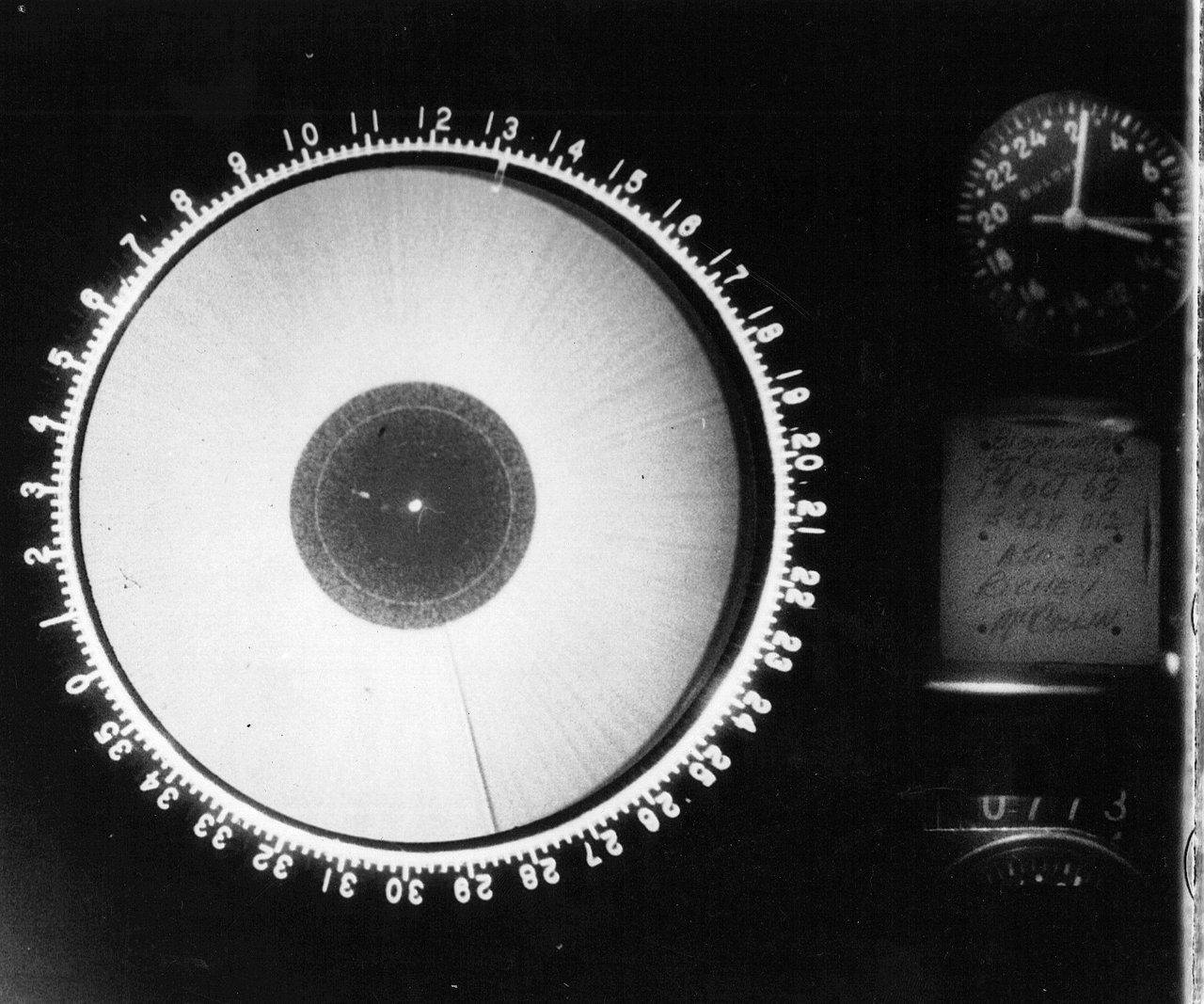 Frame 773 of the B-52H ASQ-38 radar scope camera film, taken near 0906Z on 24 October 1968 as the bomber JAG 31 was paced by the unidentified return off Minot AFB. This is an authentic 1968 Air Force radarscope photograph from the Project Blue Book file, not a recreation or illustration.