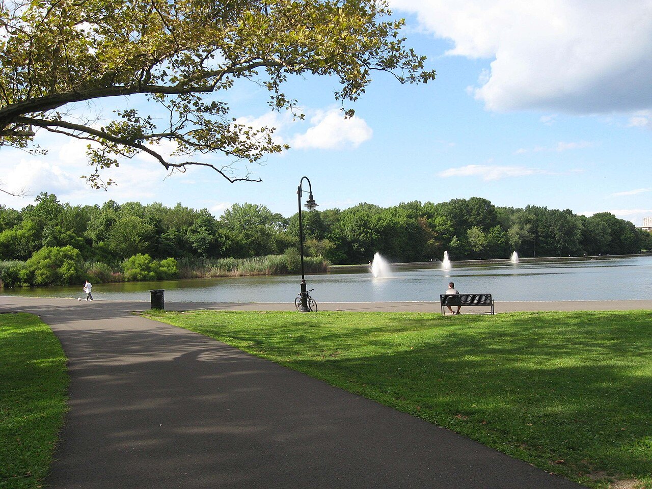 North Hudson Park (now James J. Braddock Park) in North Bergen, New Jersey, the lakeside park where George OBarski reported a craft landing and small figures gathering soil in 1975. No photograph of the object exists, so this is a locator of the setting.