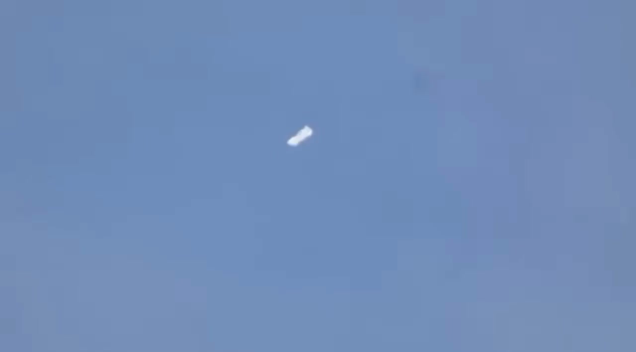A White Cylinder Over Pomona, California (4 April 2026) - Pomona, California