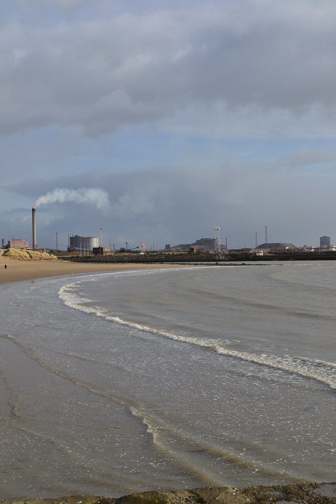 Aberavon Beach at Port Talbot, looking along the shore to the steelworks and the town. This is the stretch of coast the lights are described as moving out over. It is a context photograph and shows nothing related to the sighting.