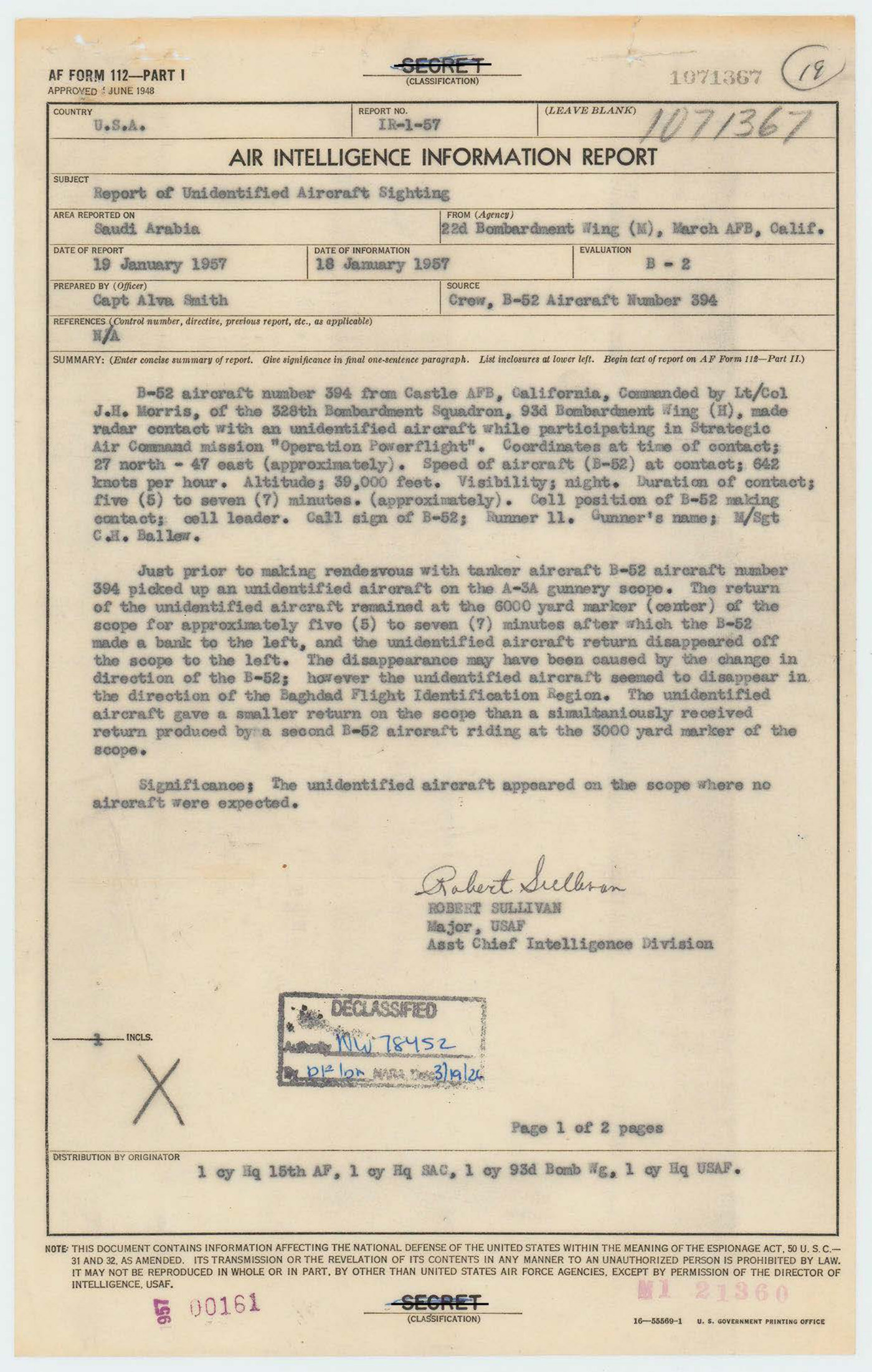 Page one of the same report, carrying the summary, the B-2 reliability rating, the aircraft and crew details, and the Significance line stating that the unidentified aircraft appeared on the scope where no aircraft were expected. The declassification stamp at lower left reads NW 78452.
