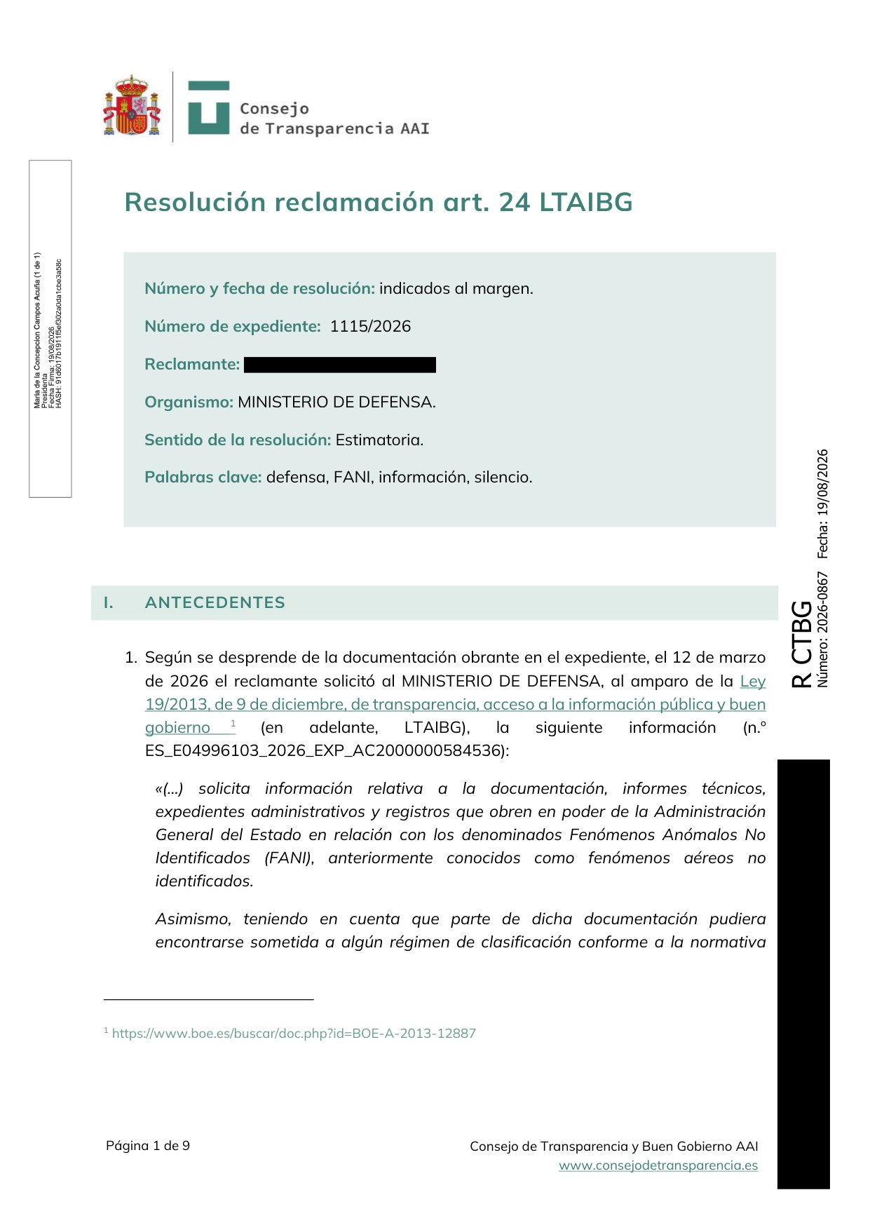 Page 1 of the same resolution. The side panel carries the identifiers the case turns on: resolution number 2026-0867, date 19 August 2026, expediente 1115/2026, the respondent body given as MINISTERIO DE DEFENSA, the outcome given as Estimatoria, and the Council's own keywords, defensa, FANI, informacion, silencio. The Reclamante field is blank because the claimant's identity is redacted in the published copy.